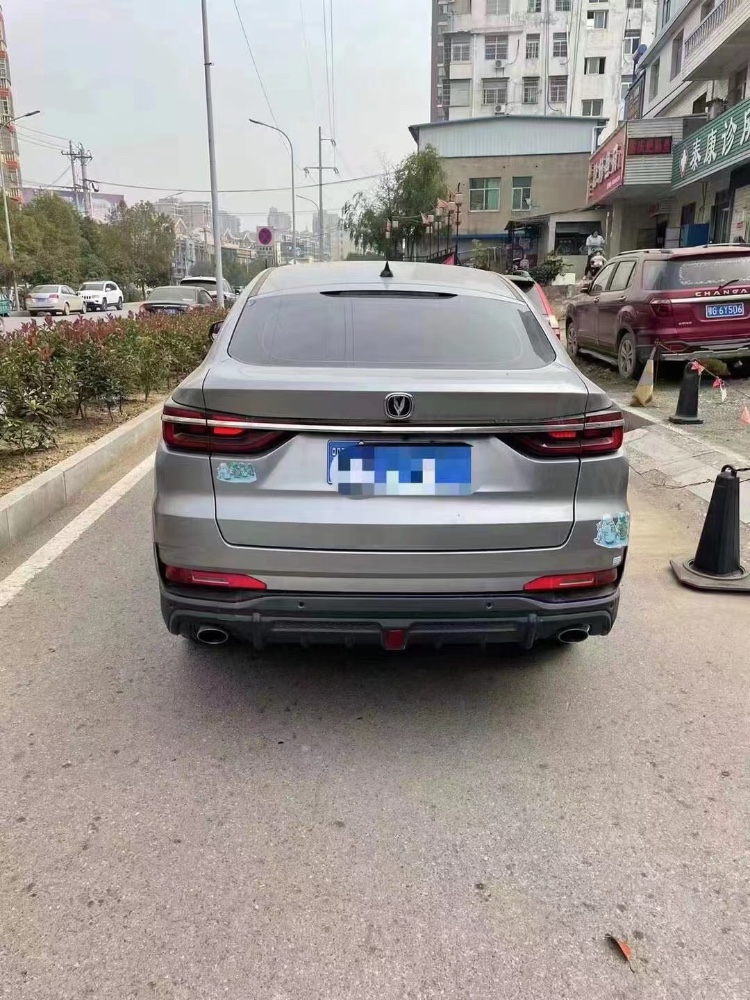 咸寧21年長安汽車CS855