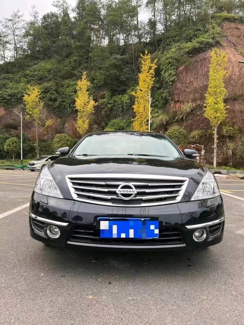宜昌10年日產天籟1