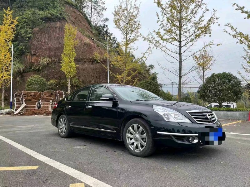 宜昌10年日產天籟3
