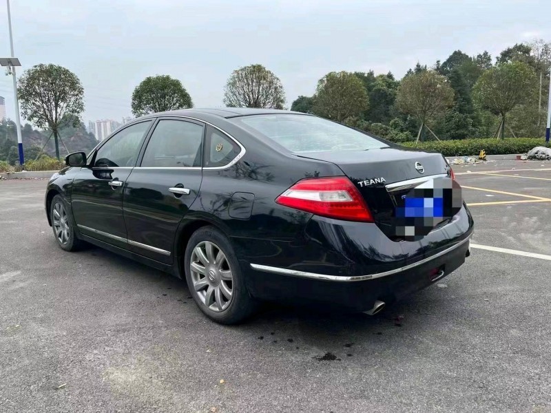 宜昌10年日產天籟5