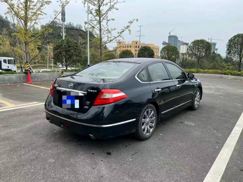 宜昌10年日產天籟4