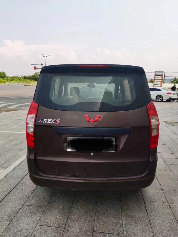 北京17年五菱汽車宏光6