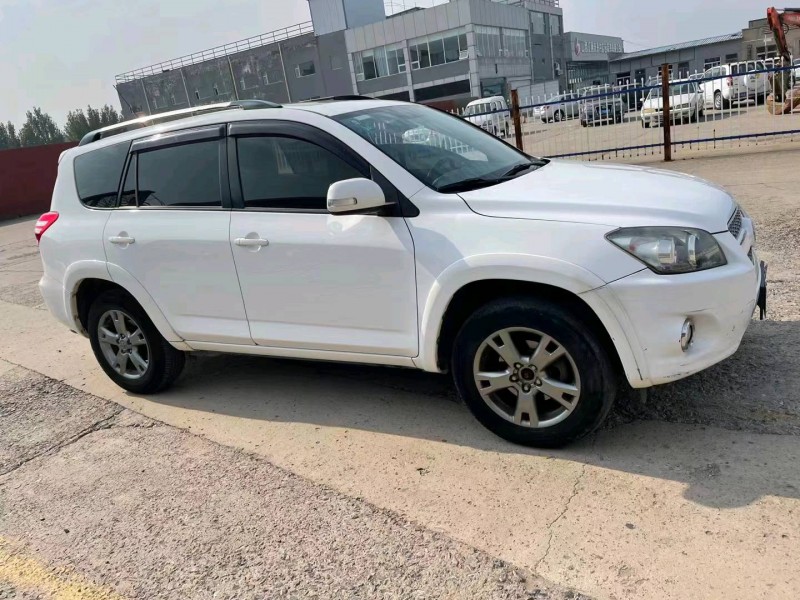 運城13年豐田RAV43