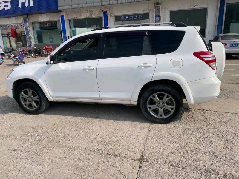 運城13年豐田RAV48
