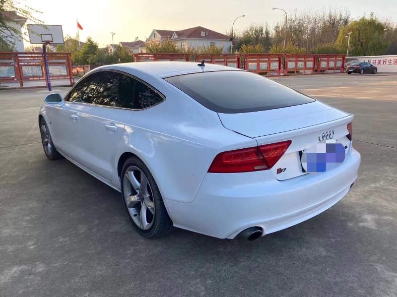 日照14年奧迪A7L8