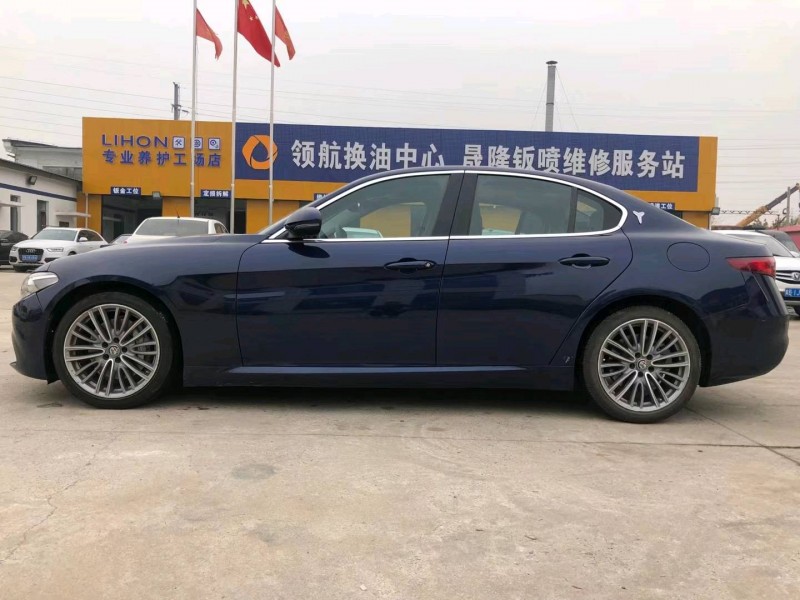 天津19年阿爾法·羅密歐Stelvio4