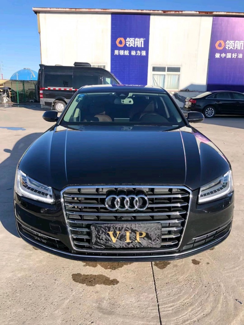 天津15年奧迪A8L1