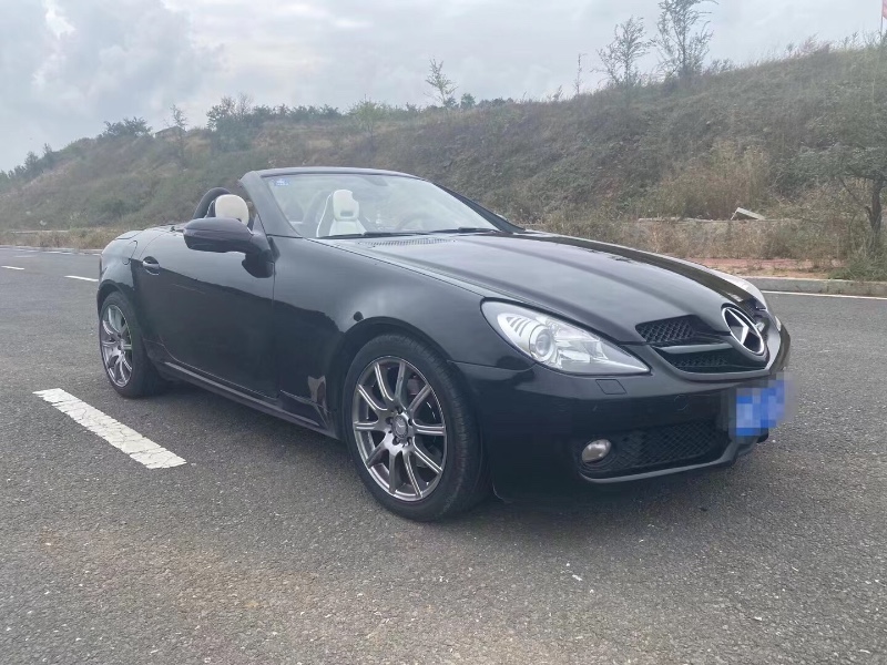 日照10年奔馳SLK3