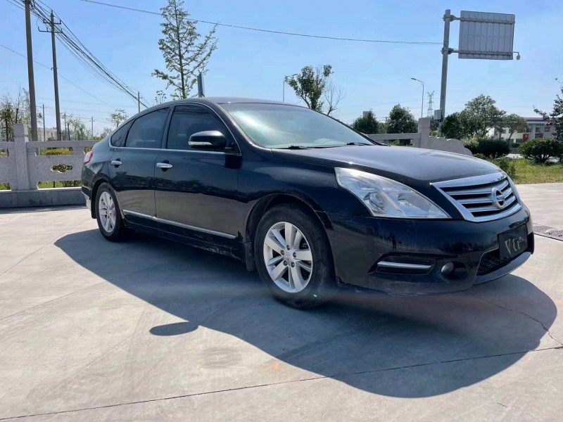 鹽城12年日產天籟3