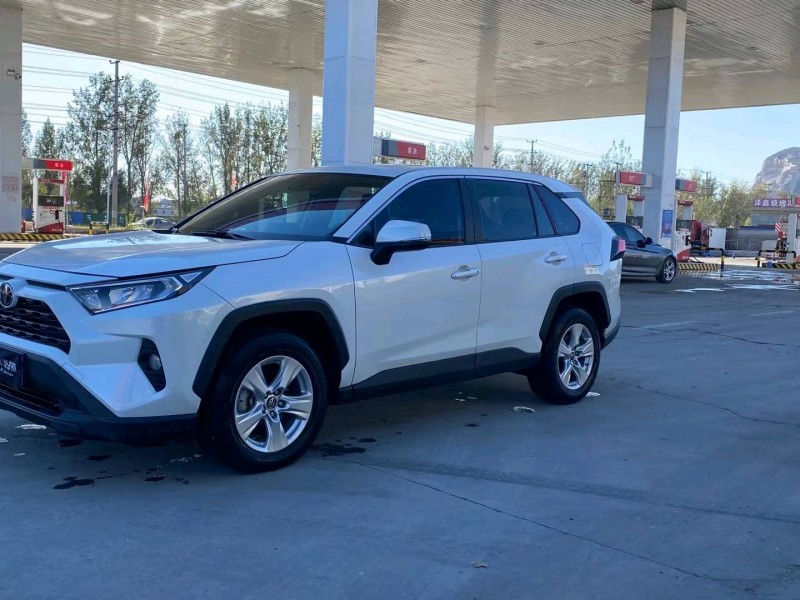 保定20年豐田RAV42