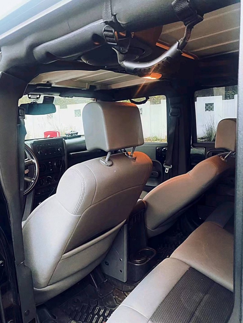 安順11年Jeep牧馬人8