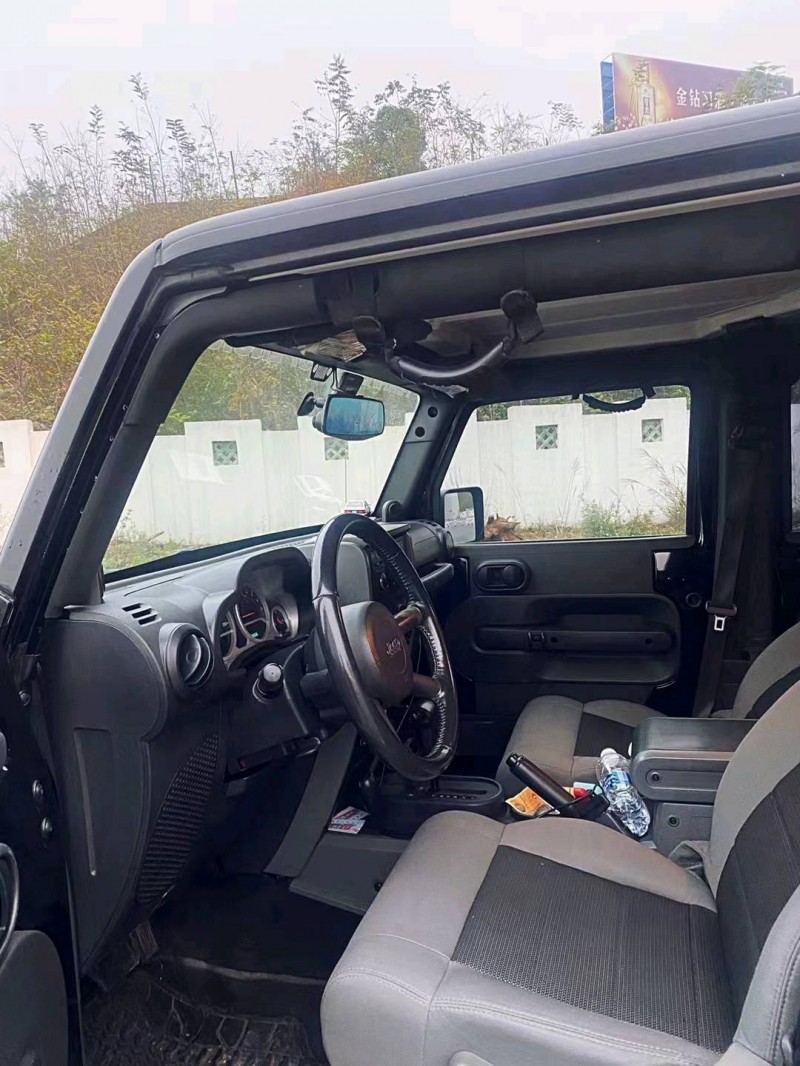安順11年Jeep牧馬人7