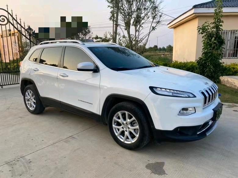 徐州19年Jeep自由光2