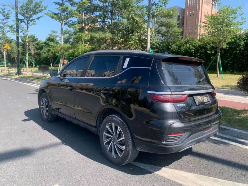 珠海20年吉利遠景X64