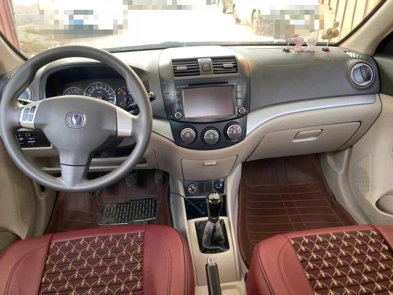 濟寧14年長安汽車悅翔V55