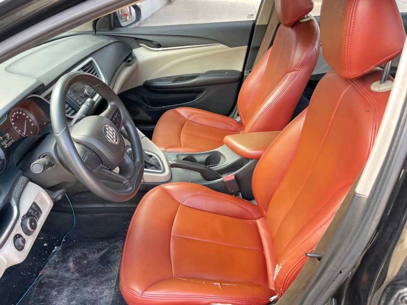 济宁16年别克英朗GT9