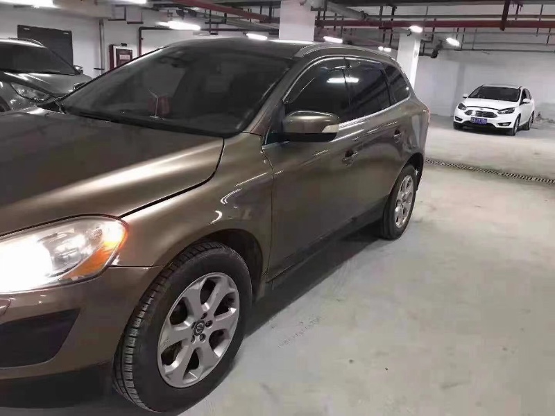 東營12年沃爾沃XC602