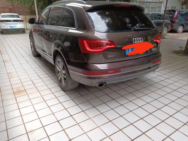 昆明11年奧迪Q76
