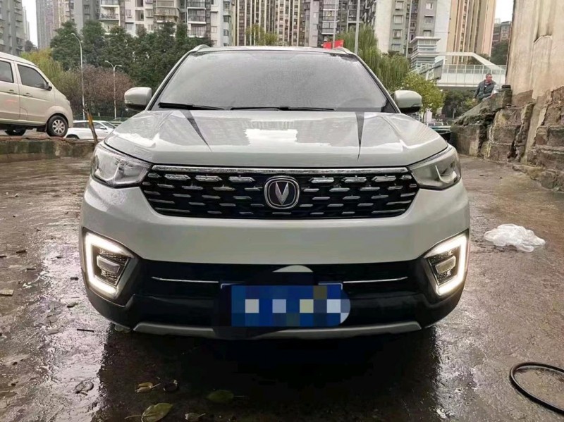 重慶19年長安汽車CS551