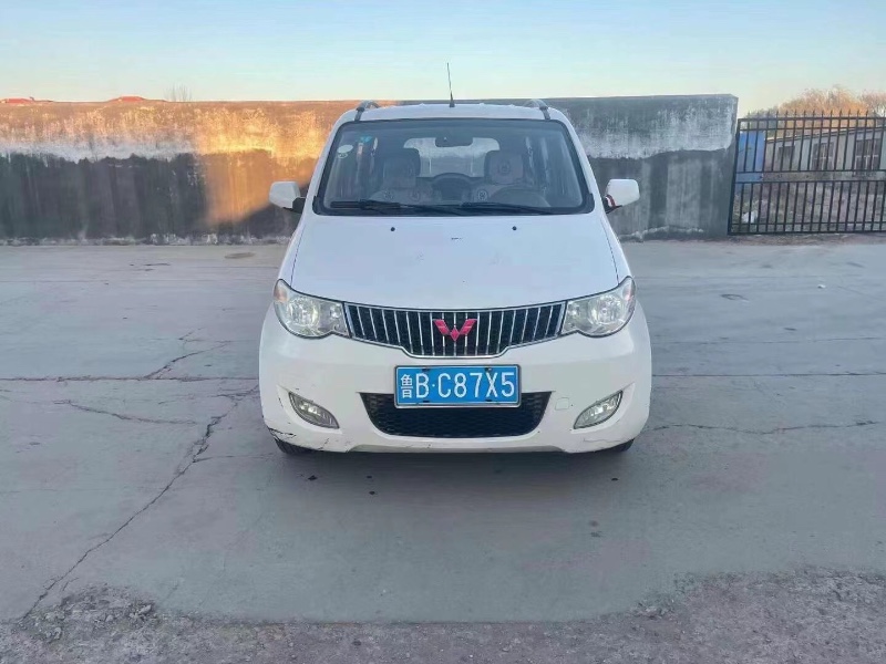 煙臺15年五菱汽車宏光1