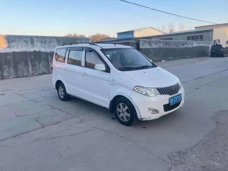 煙臺15年五菱汽車宏光2