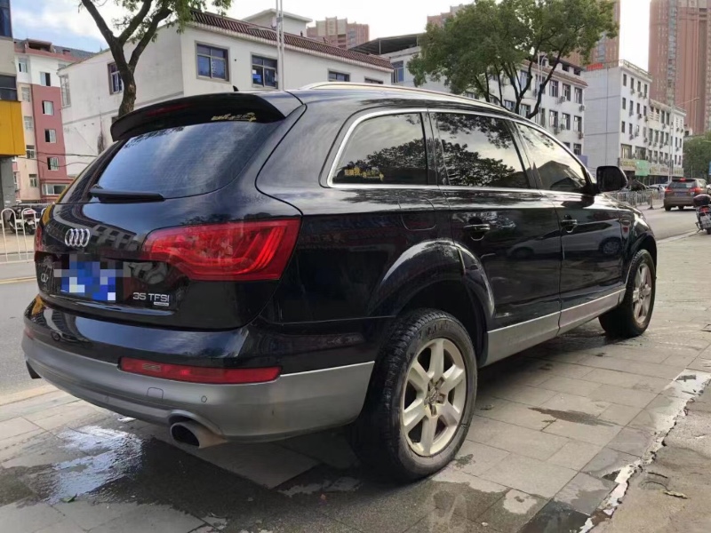 九江14年奧迪Q78