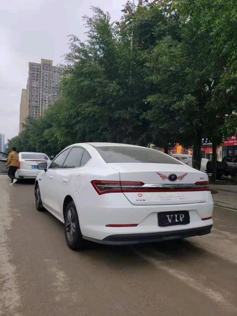 黔西南19年比亞迪秦5