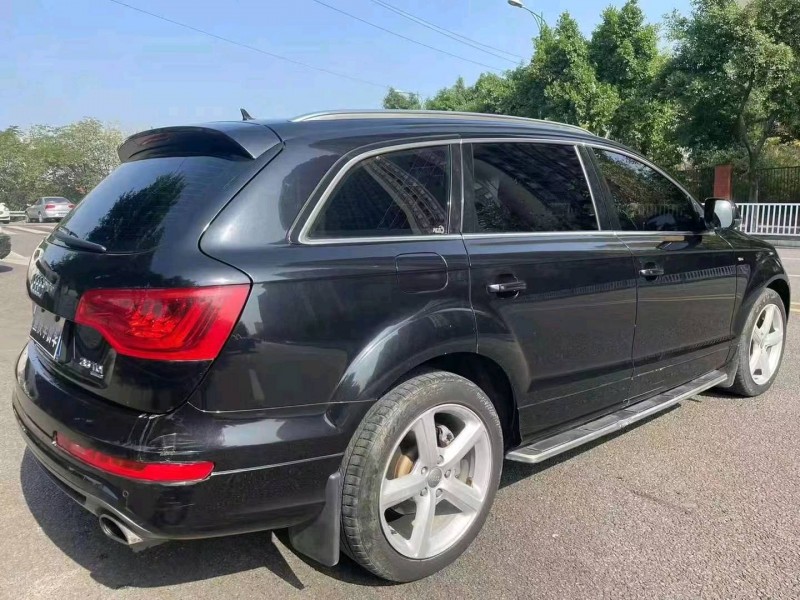 重慶13年奧迪Q71
