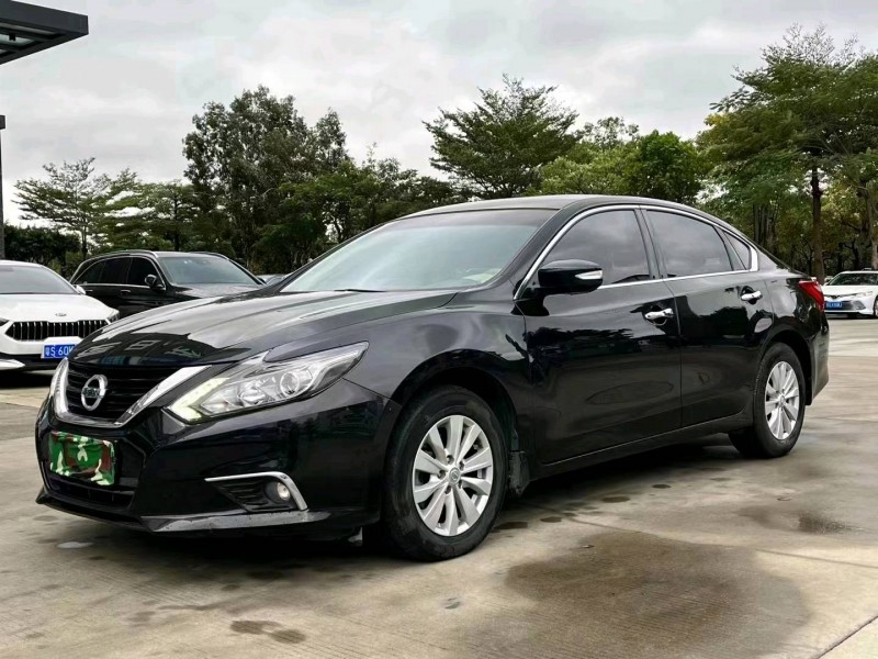 東莞17年日產天籟7