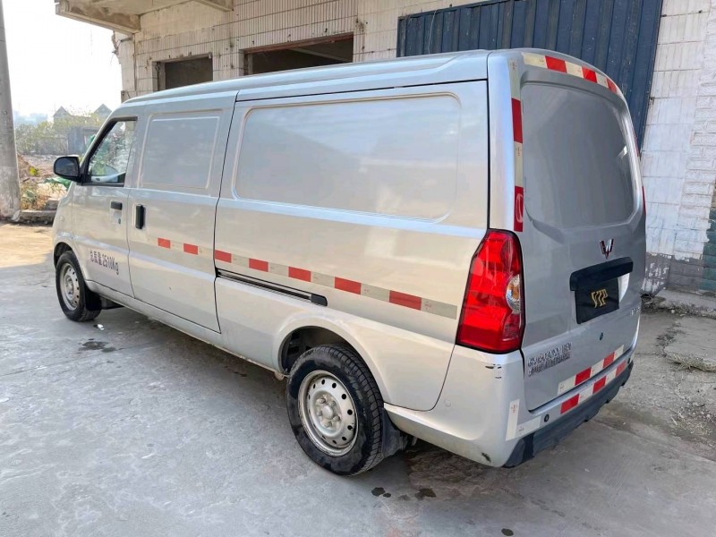 濟寧20年五菱汽車宏光4