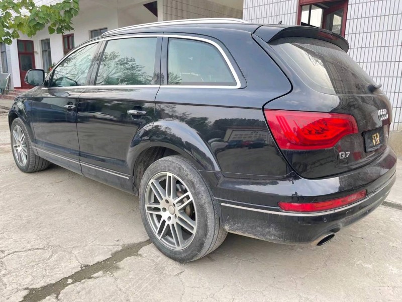 济宁11年奥迪Q77