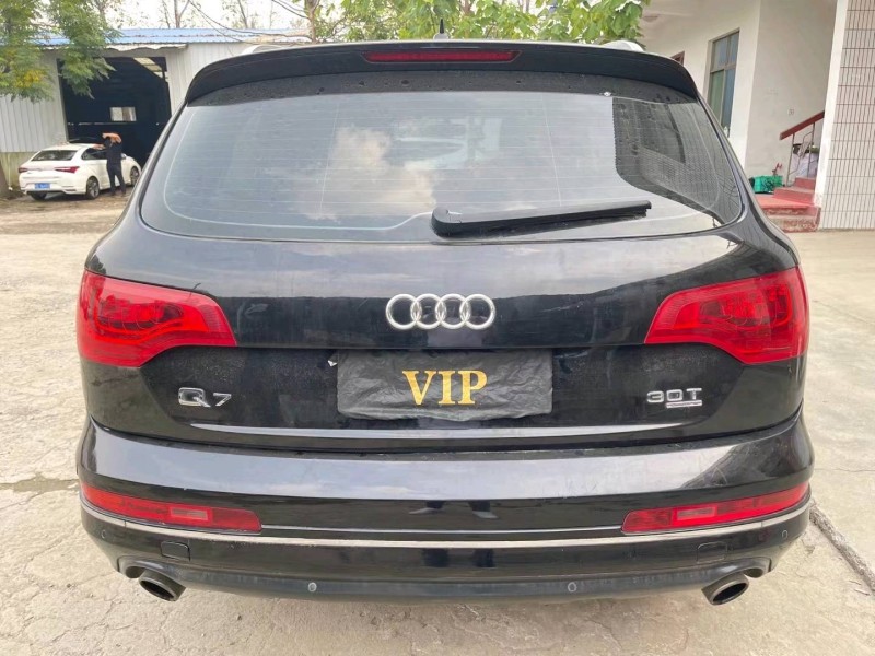 济宁11年奥迪Q75