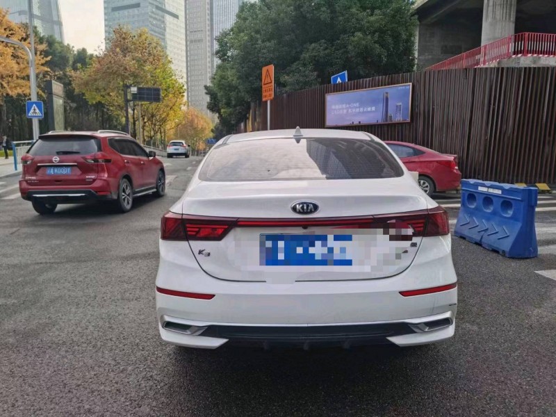 貴陽21年起亞K37