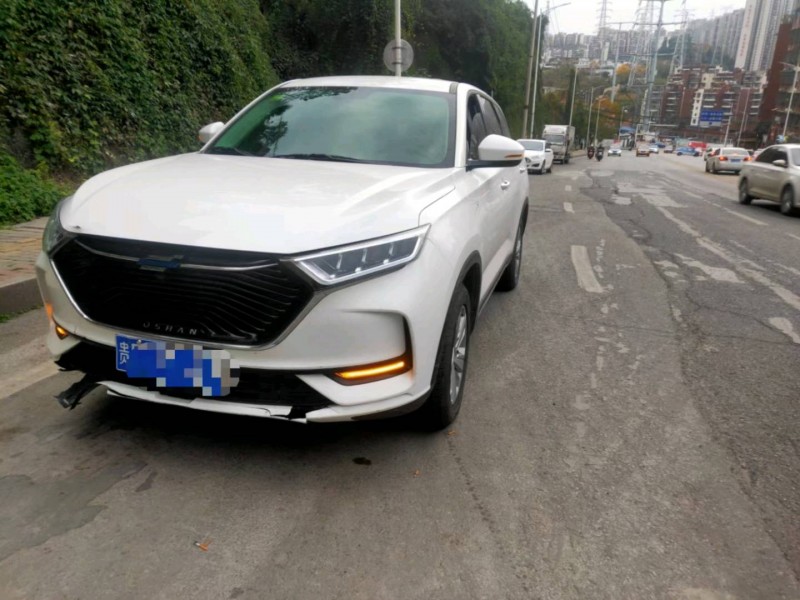 貴陽20年長安汽車歐尚2