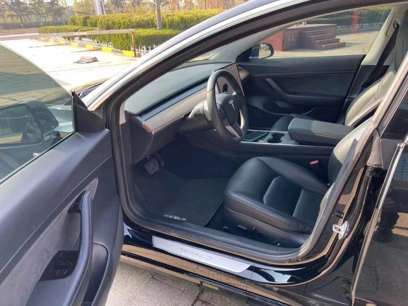 鹽城20年特斯拉MODEL 34