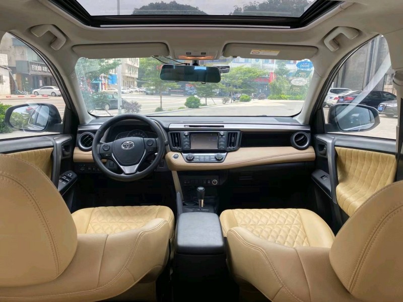 東莞17年豐田RAV4榮放5