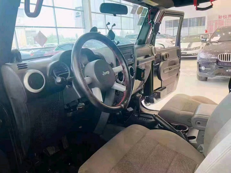 邢臺09年Jeep牧馬人5