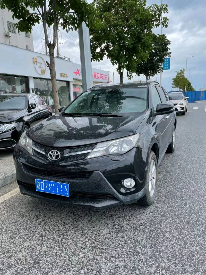 廣州14年豐田RAV4榮放3