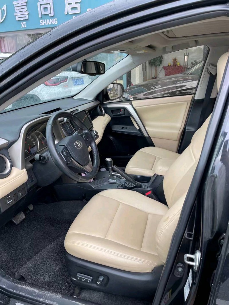 廣州14年豐田RAV4榮放9