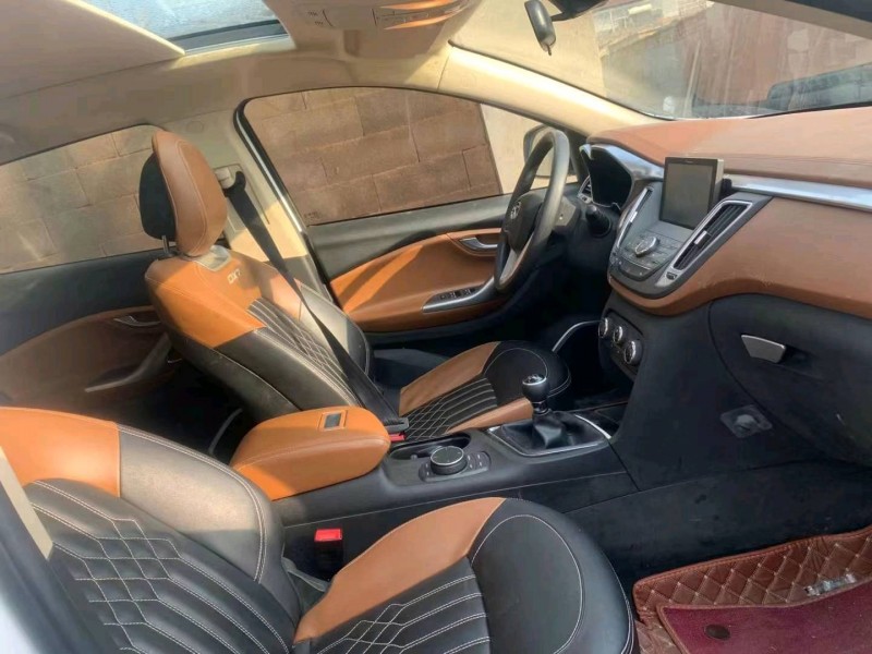 枣庄18年东南汽车DX76