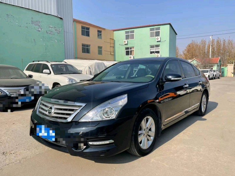 青岛12年日产天籁2