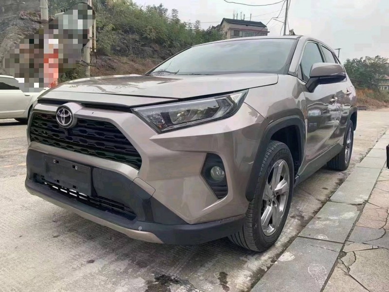 南寧20年豐田RAV42
