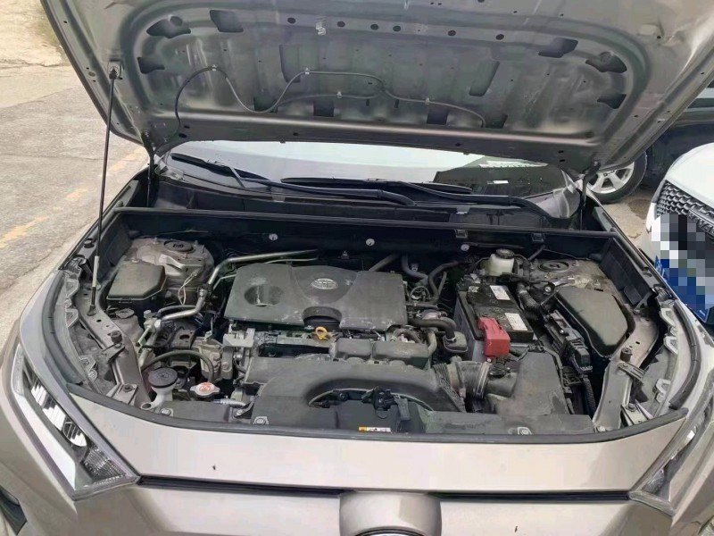 南寧20年豐田RAV47