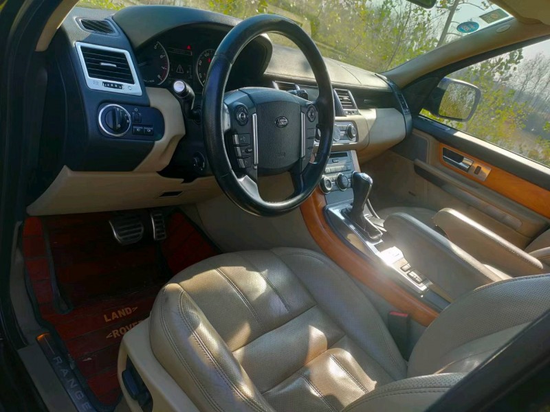 徐州12年路虎揽胜运动9