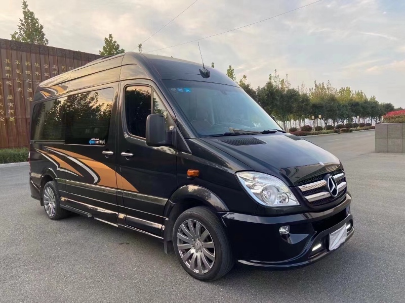 东营14年奔驰斯宾特2