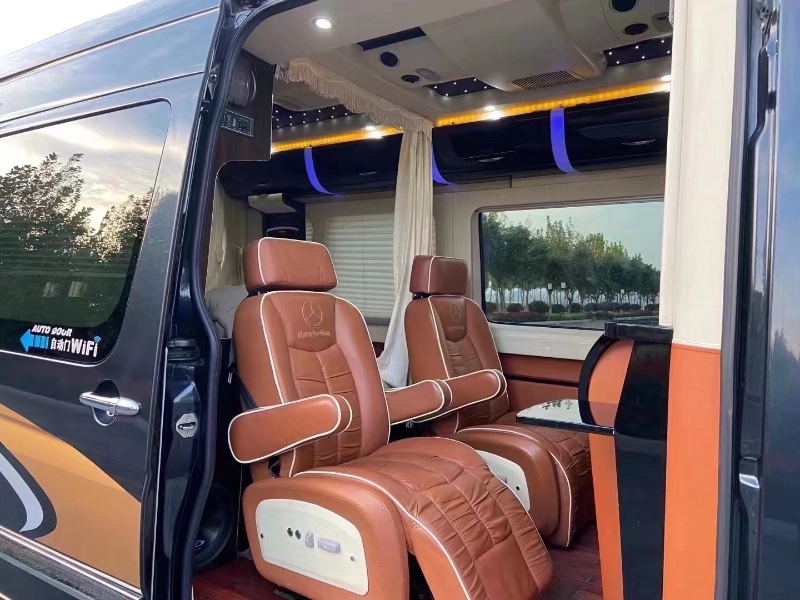 东营14年奔驰斯宾特4