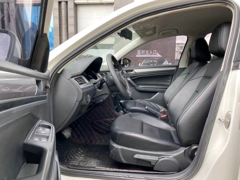 东莞17年大众宝来5