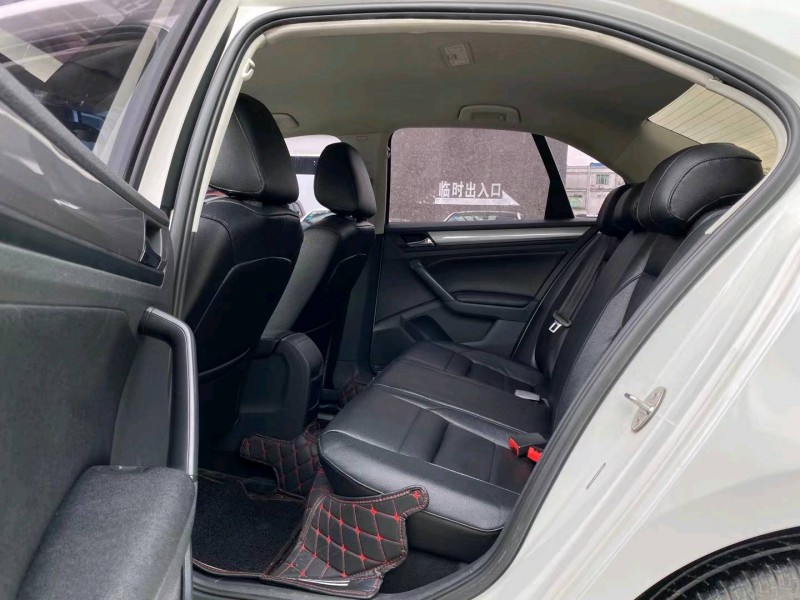 东莞17年大众宝来7