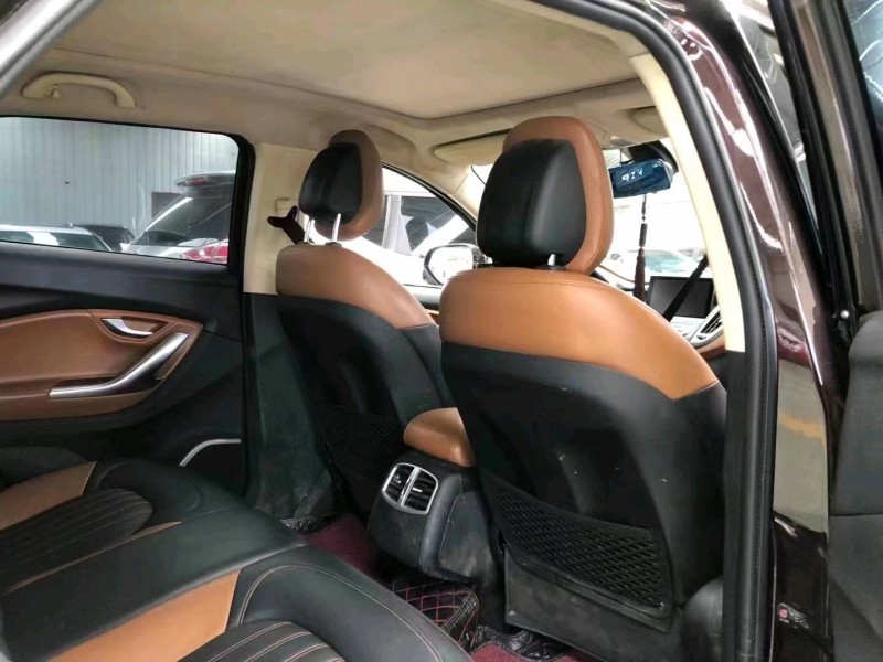 貴陽16年東南汽車DX71