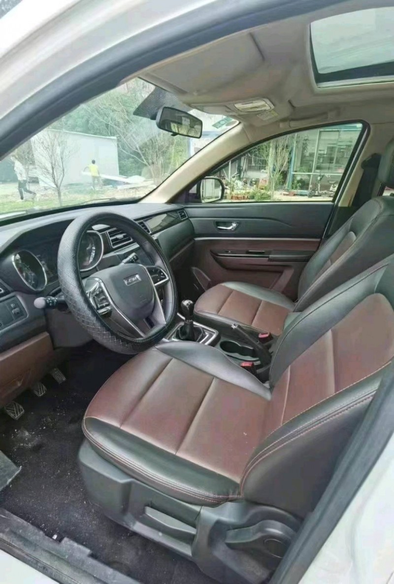 廣州17年力帆汽車邁威4